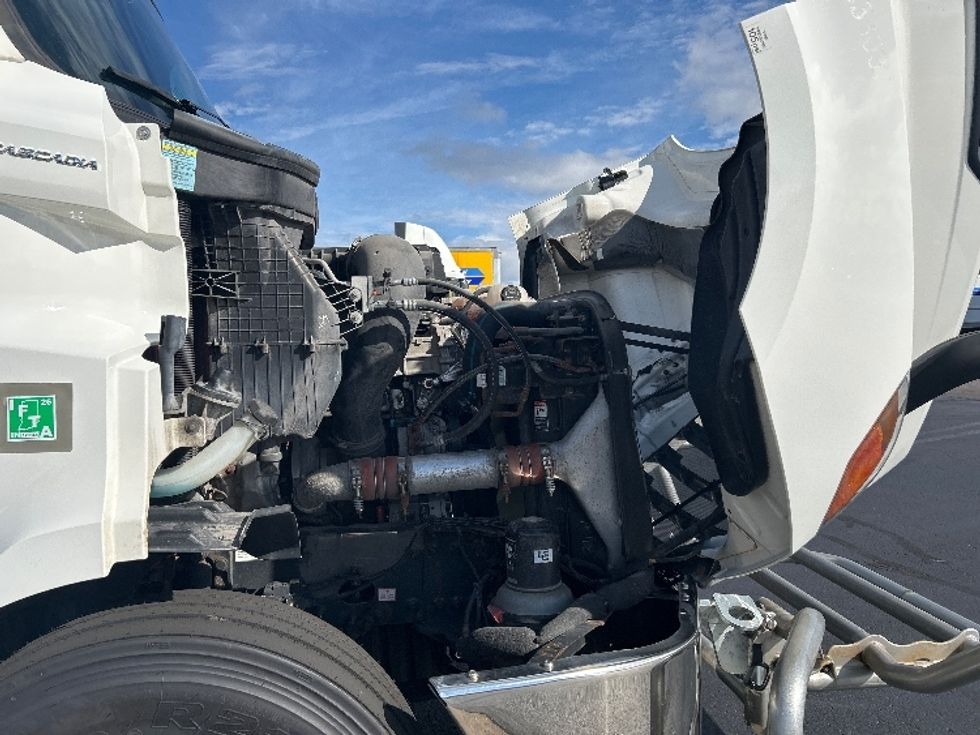 Day Cab Tractor-Heavy Duty Tractors-Freightliner-2021-T11642ST-Milwaukee-WI-124,340\n\t\tmiles-$ 61,000 - Image 15