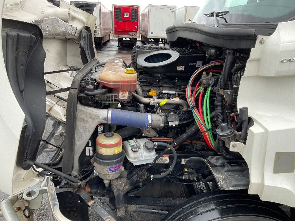 Day Cab Tractor-Heavy Duty Tractors-Freightliner-2021-T11642ST-Milwaukee-WI-367,891\n\t\tmiles-$ 46,250 - Image 16