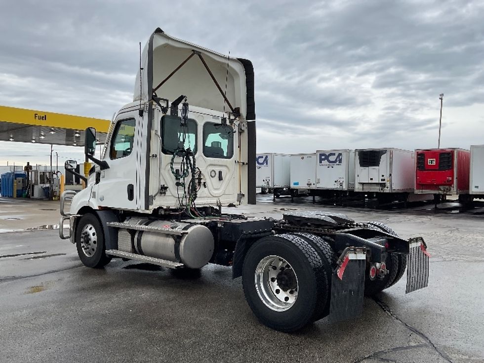 Day Cab Tractor-Heavy Duty Tractors-Freightliner-2021-T11642ST-Milwaukee-WI-367,891\n\t\tmiles-$ 46,250 - Image 5