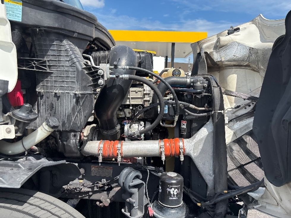 Day Cab Tractor-Heavy Duty Tractors-Freightliner-2021-T11642ST-Ocala-FL-492,410\n\t\tmiles-$ 42,250 - Image 15