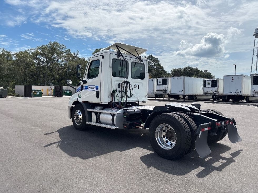Day Cab Tractor-Heavy Duty Tractors-Freightliner-2021-T11642ST-Ocala-FL-492,410\n\t\tmiles-$ 42,250 - Image 5