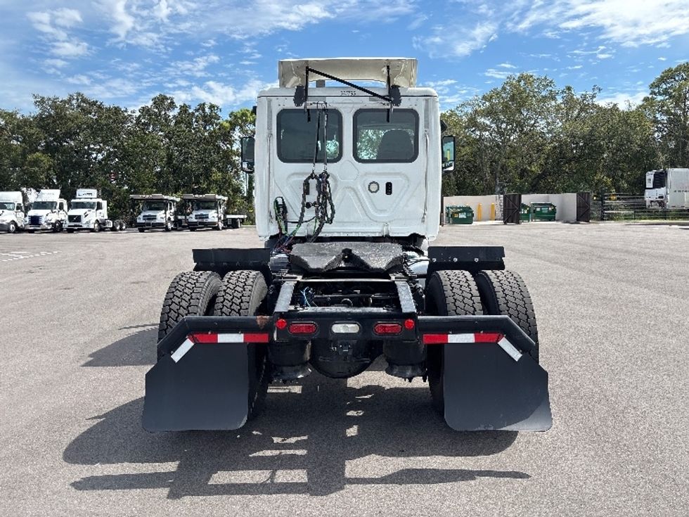 Day Cab Tractor-Heavy Duty Tractors-Freightliner-2021-T11642ST-Ocala-FL-492,410\n\t\tmiles-$ 42,250 - Image 6