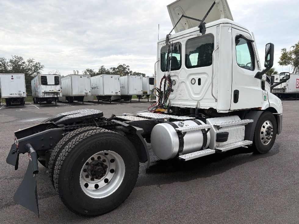 Day Cab Tractor-Heavy Duty Tractors-Freightliner-2021-T11642ST-Ocala-FL-526,400\n\t\tmiles-$ 39,000 - Image 7