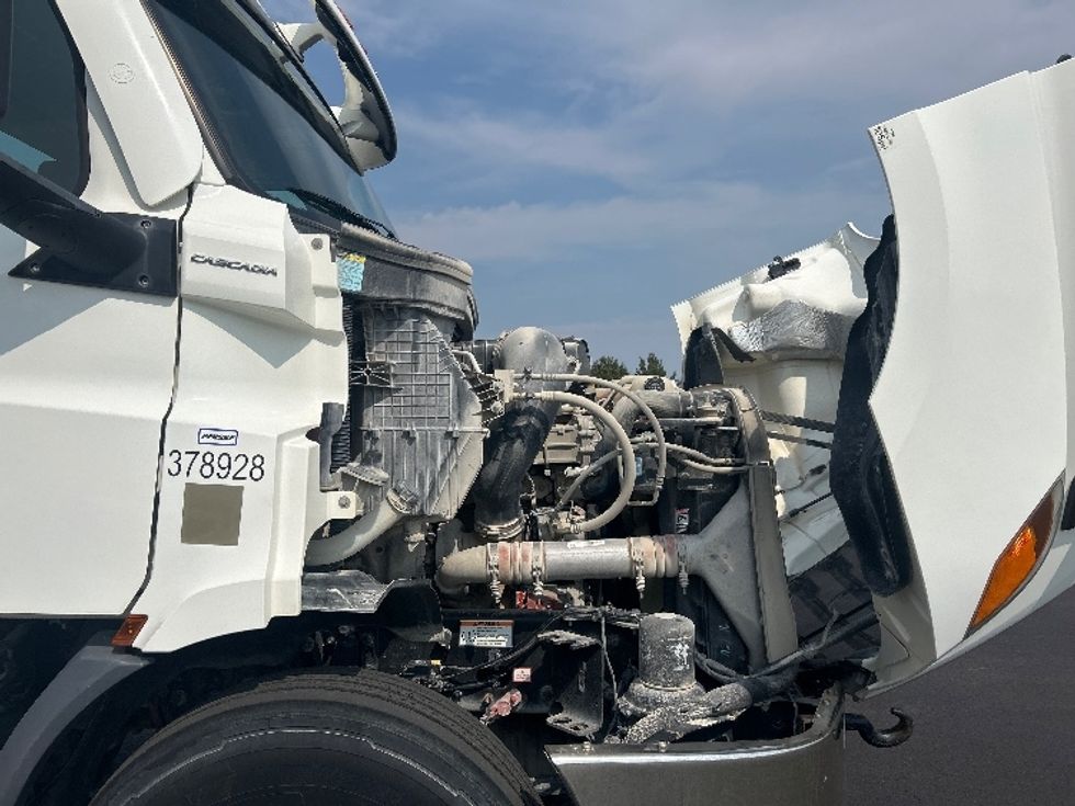 Day Cab Tractor-Heavy Duty Tractors-Freightliner-2021-T11642ST-Oklahoma City-OK-5,104\n\t\tmiles-$ 69,250 - Image 15