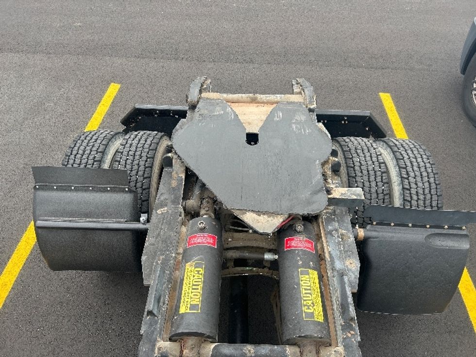 Day Cab Tractor-Heavy Duty Tractors-Freightliner-2021-T11642ST-Oklahoma City-OK-5,104\n\t\tmiles-$ 69,250 - Image 17
