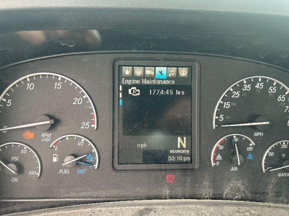 Day Cab Tractor-Heavy Duty Tractors-Freightliner-2021-T11642ST-Oklahoma City-OK-5,104\n\t\tmiles-$ 69,250 - Image 20