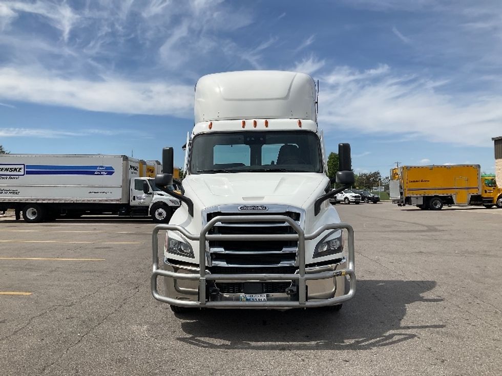 Day Cab Tractor-Heavy Duty Tractors-Freightliner-2021-T11642ST-Piqua-OH-340,180\n\t\tmiles-$ 47,500 - Image 2