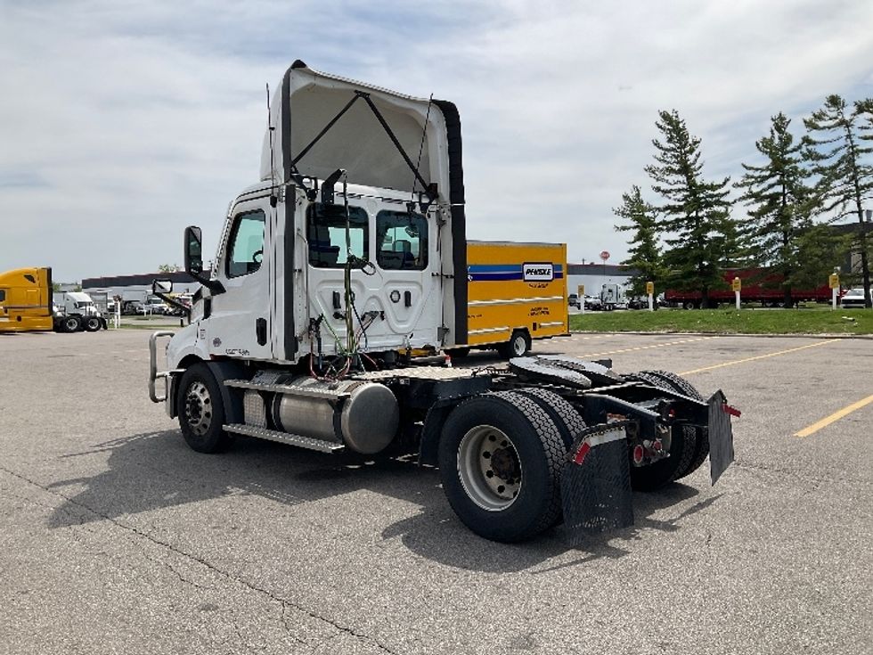 Day Cab Tractor-Heavy Duty Tractors-Freightliner-2021-T11642ST-Piqua-OH-340,180\n\t\tmiles-$ 47,500 - Image 5