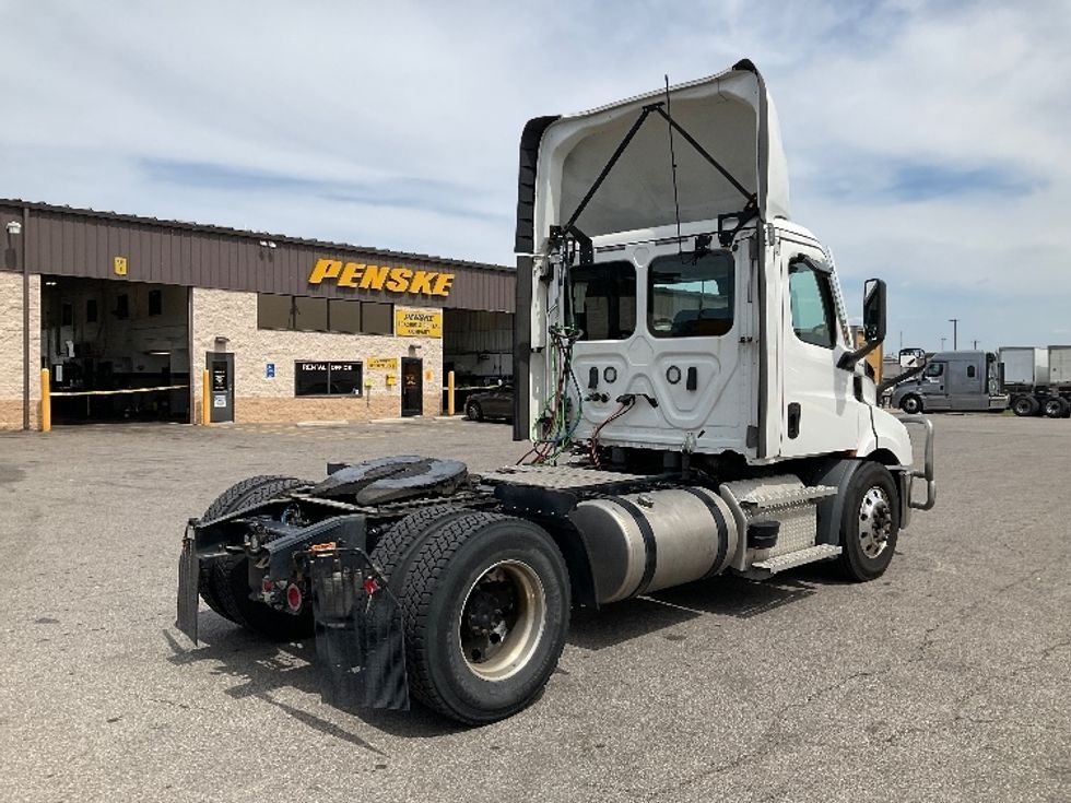 Day Cab Tractor-Heavy Duty Tractors-Freightliner-2021-T11642ST-Piqua-OH-340,180\n\t\tmiles-$ 47,500 - Image 7