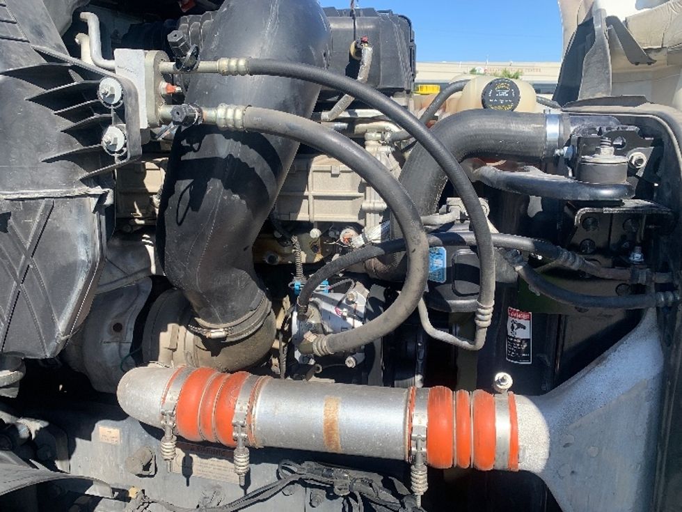 Day Cab Tractor-Heavy Duty Tractors-Freightliner-2021-T11642ST-Torrance-CA-615,358\n\t\tmiles-$ 35,750 - Image 15