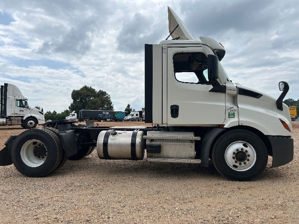 Day Cab Tractor-Heavy Duty Tractors-Freightliner-2021-T11642ST-Tyler-TX-397,393\n\t\tmiles-$ 48,250 - Image 8