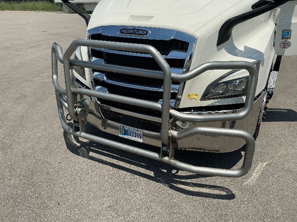 Day Cab Tractor-Heavy Duty Tractors-Freightliner-2021-T11662ST-Lexington-KY-400,610\n\t\tmiles-$ 50,500 - Image 17