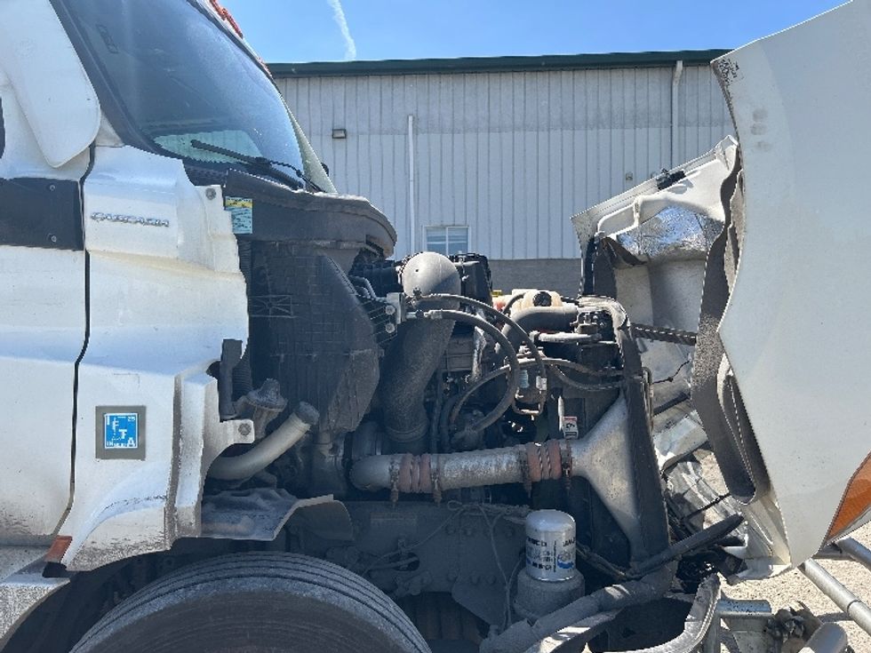 Day Cab Tractor-Heavy Duty Tractors-Freightliner-2021-T11664ST-Akron-OH-457,164\n\t\tmiles-$ 54,250 - Image 15