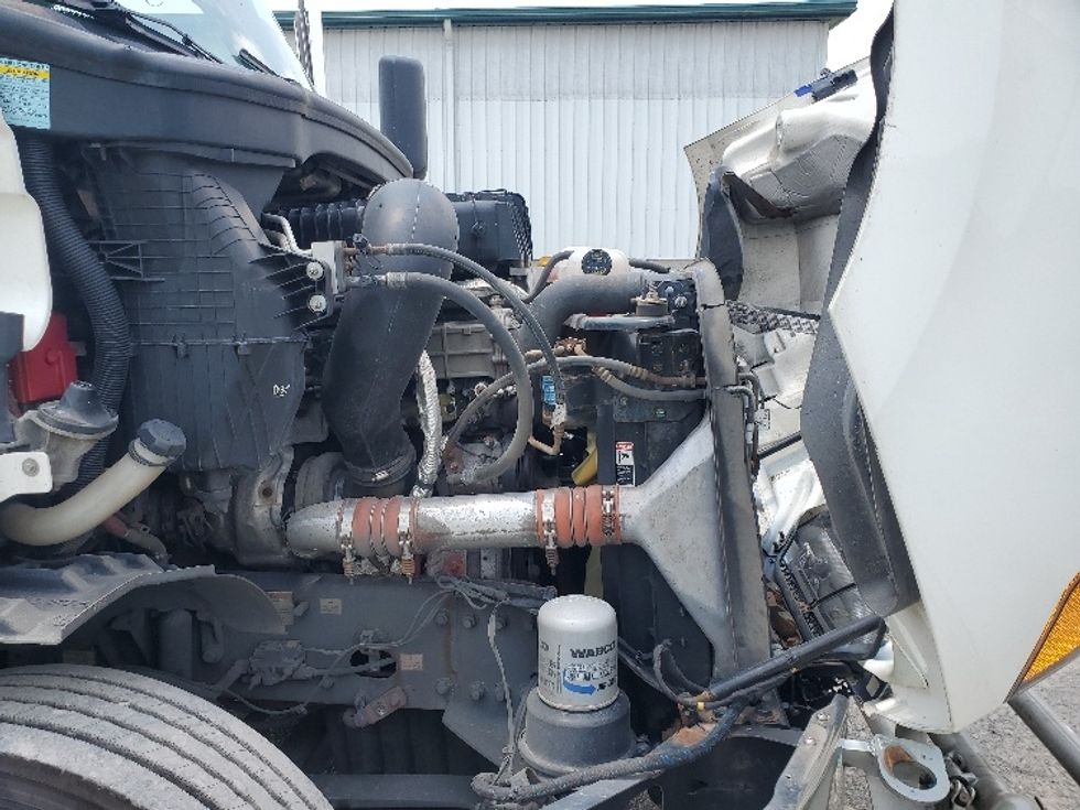 Day Cab Tractor-Heavy Duty Tractors-Freightliner-2021-T11664ST-Akron-OH-487,121\n\t\tmiles-$ 51,250 - Image 15