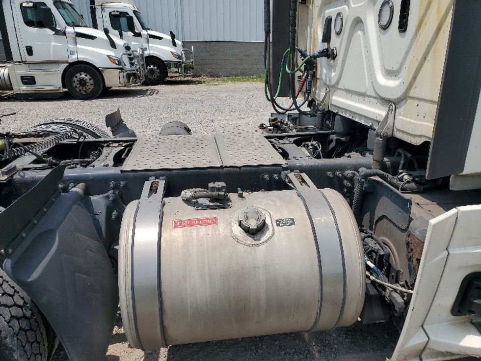 Day Cab Tractor-Heavy Duty Tractors-Freightliner-2021-T11664ST-Akron-OH-487,121\n\t\tmiles-$ 51,250 - Image 18