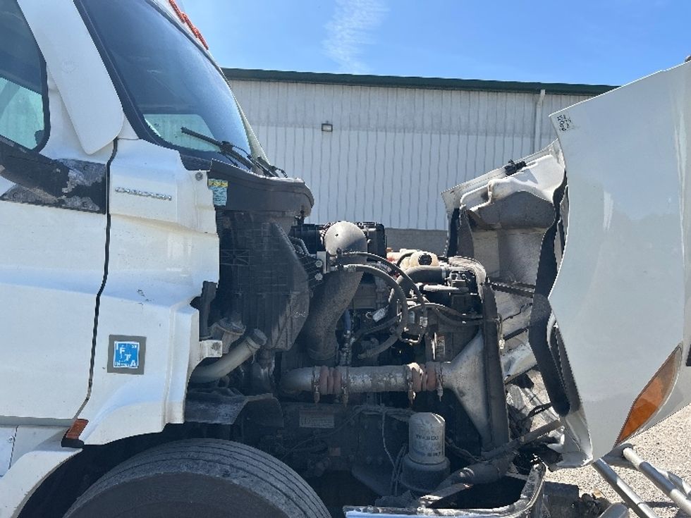 Day Cab Tractor-Heavy Duty Tractors-Freightliner-2021-T11664ST-Akron-OH-511,732\n\t\tmiles-$ 48,750 - Image 15