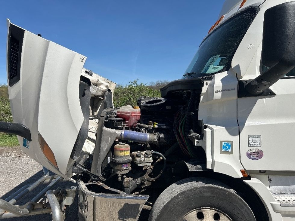 Day Cab Tractor-Heavy Duty Tractors-Freightliner-2021-T11664ST-Akron-OH-511,732\n\t\tmiles-$ 48,750 - Image 16