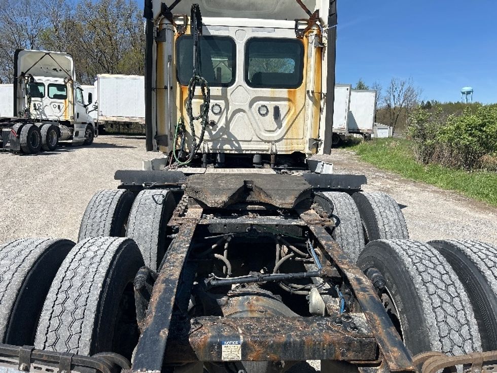 Day Cab Tractor-Heavy Duty Tractors-Freightliner-2021-T11664ST-Akron-OH-511,732\n\t\tmiles-$ 48,750 - Image 6