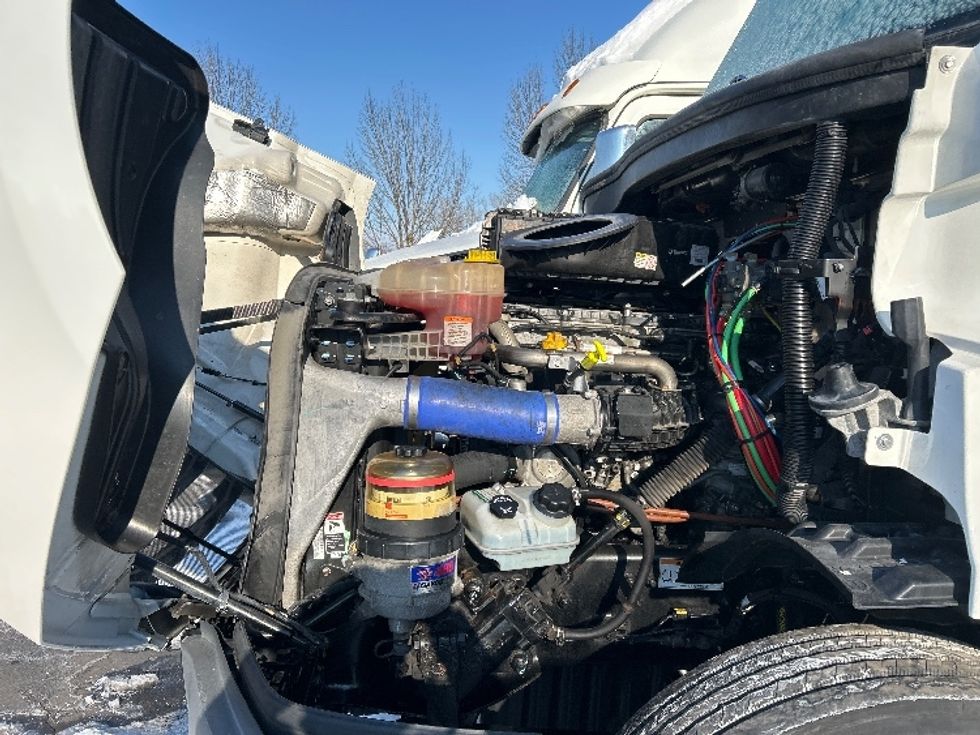 Day Cab Tractor-Heavy Duty Tractors-Freightliner-2021-T11664ST-Albany-NY-329,145\n\t\tmiles-$ 50,000 - Image 16