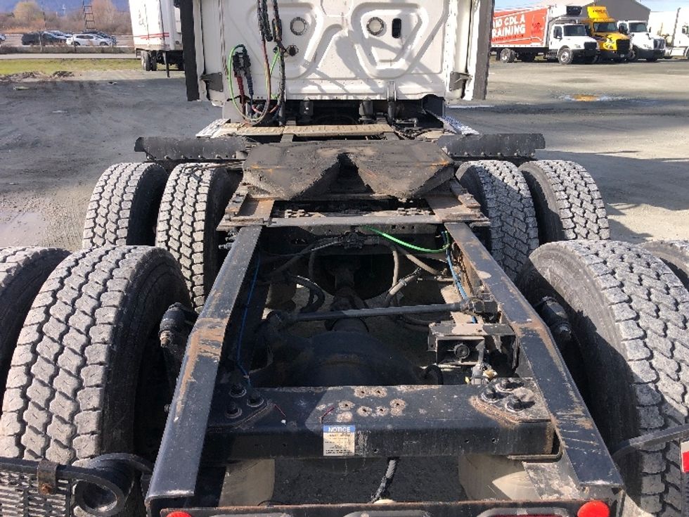 Day Cab Tractor-Heavy Duty Tractors-Freightliner-2021-T11664ST-Albany-NY-390,263\n\t\tmiles-$ 50,250 - Image 6