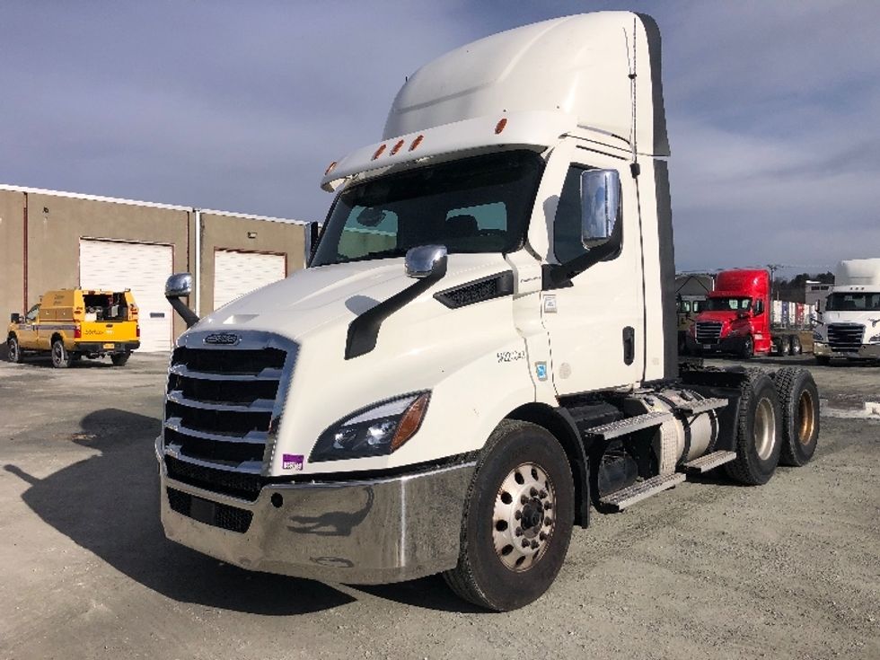 Day Cab Tractor-Heavy Duty Tractors-Freightliner-2021-T11664ST-Albany-NY-488,230\n\t\tmiles-$ 41,750 - Image 3