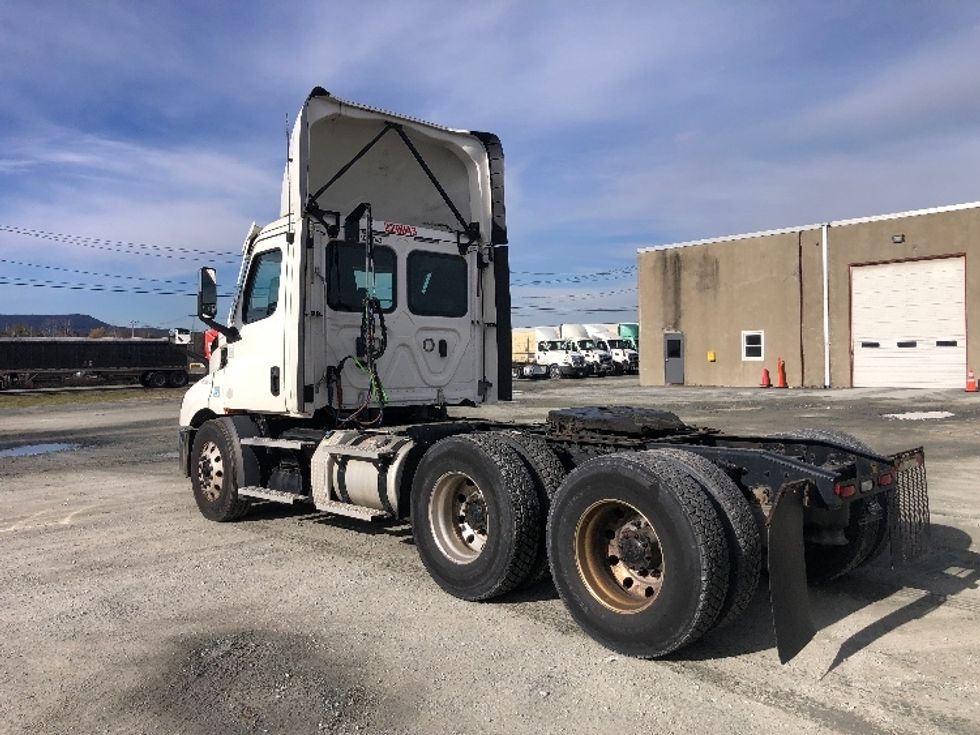 Day Cab Tractor-Heavy Duty Tractors-Freightliner-2021-T11664ST-Albany-NY-488,230\n\t\tmiles-$ 41,750 - Image 5