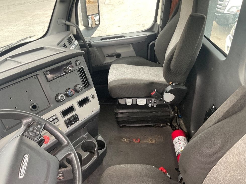 Day Cab Tractor-Heavy Duty Tractors-Freightliner-2021-T11664ST-Albuquerque-NM-419,111\n\t\tmiles-$ 57,500 - Image 11