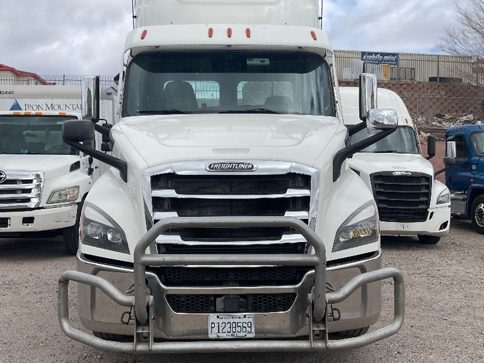 Day Cab Tractor-Heavy Duty Tractors-Freightliner-2021-T11664ST-Albuquerque-NM-419,111\n\t\tmiles-$ 57,500 - Image 2