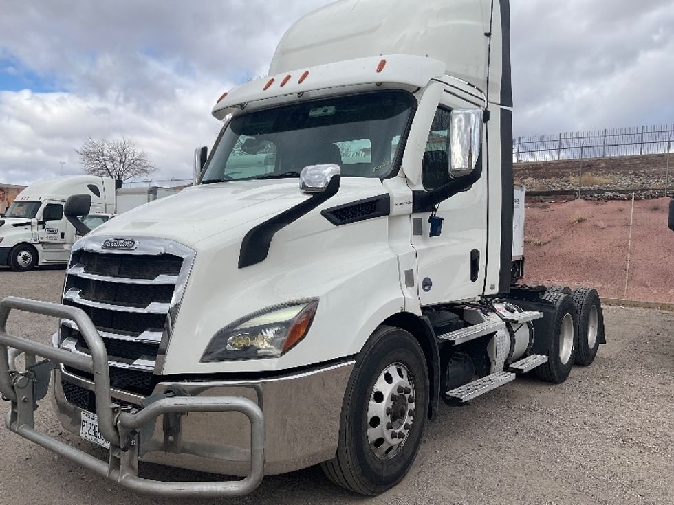 Day Cab Tractor-Heavy Duty Tractors-Freightliner-2021-T11664ST-Albuquerque-NM-419,111\n\t\tmiles-$ 57,500 - Image 3