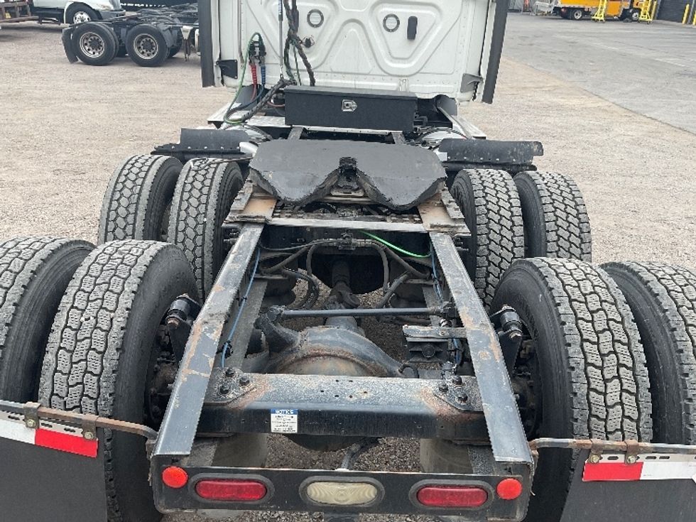 Day Cab Tractor-Heavy Duty Tractors-Freightliner-2021-T11664ST-Albuquerque-NM-419,111\n\t\tmiles-$ 57,500 - Image 6