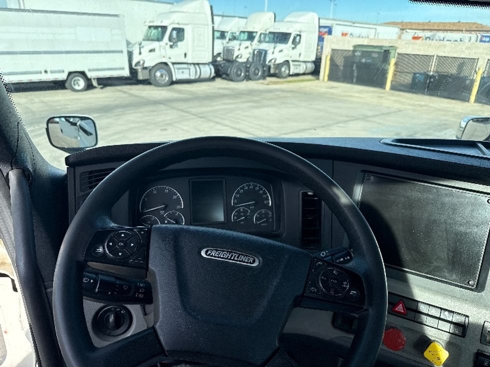 Day Cab Tractor-Heavy Duty Tractors-Freightliner-2021-T11664ST-Arlington-TX-423,084\n\t\tmiles-$ 57,500 - Image 11