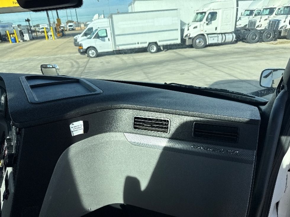 Day Cab Tractor-Heavy Duty Tractors-Freightliner-2021-T11664ST-Arlington-TX-423,084\n\t\tmiles-$ 57,500 - Image 13