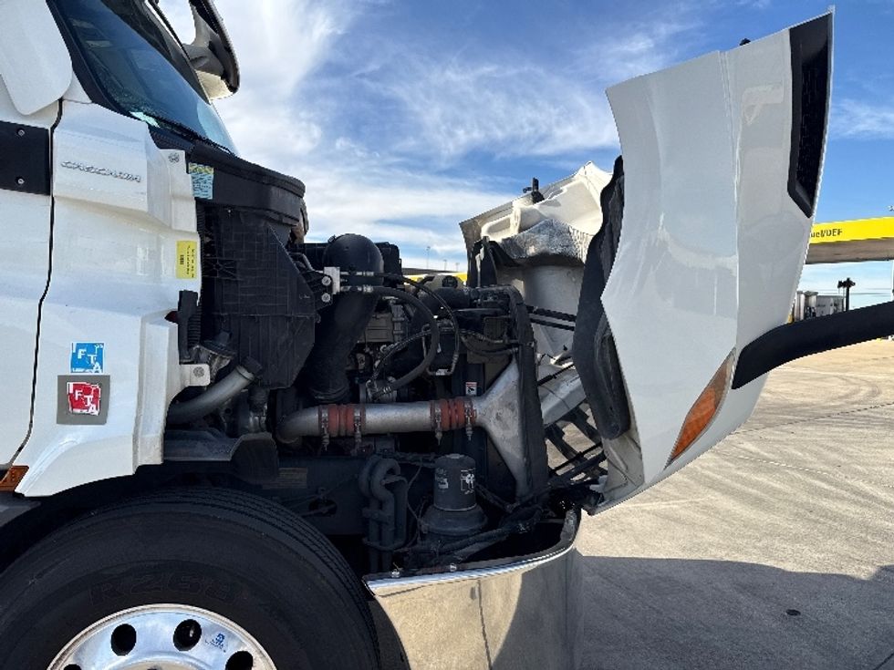 Day Cab Tractor-Heavy Duty Tractors-Freightliner-2021-T11664ST-Arlington-TX-423,084\n\t\tmiles-$ 57,500 - Image 15