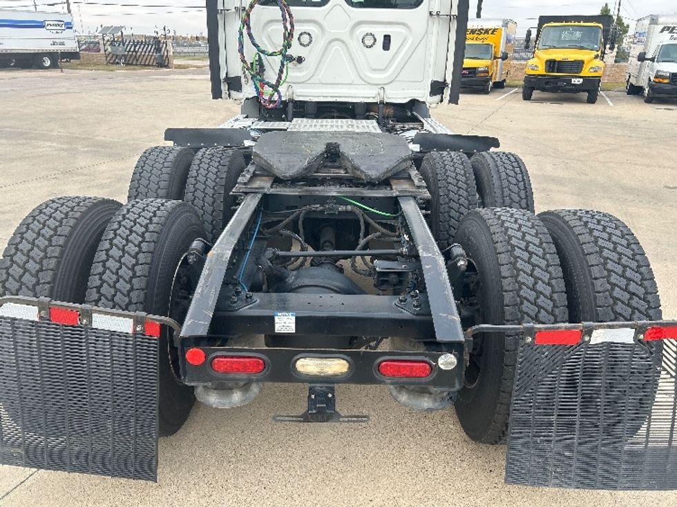 Day Cab Tractor-Heavy Duty Tractors-Freightliner-2021-T11664ST-Arlington-TX-440,537\n\t\tmiles-$ 55,250 - Image 6