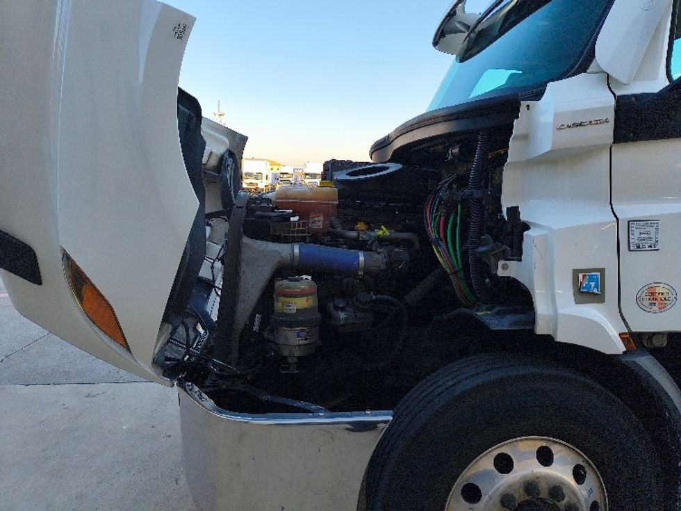 Day Cab Tractor-Heavy Duty Tractors-Freightliner-2021-T11664ST-Arlington-TX-443,825\n\t\tmiles-$ 54,250 - Image 16