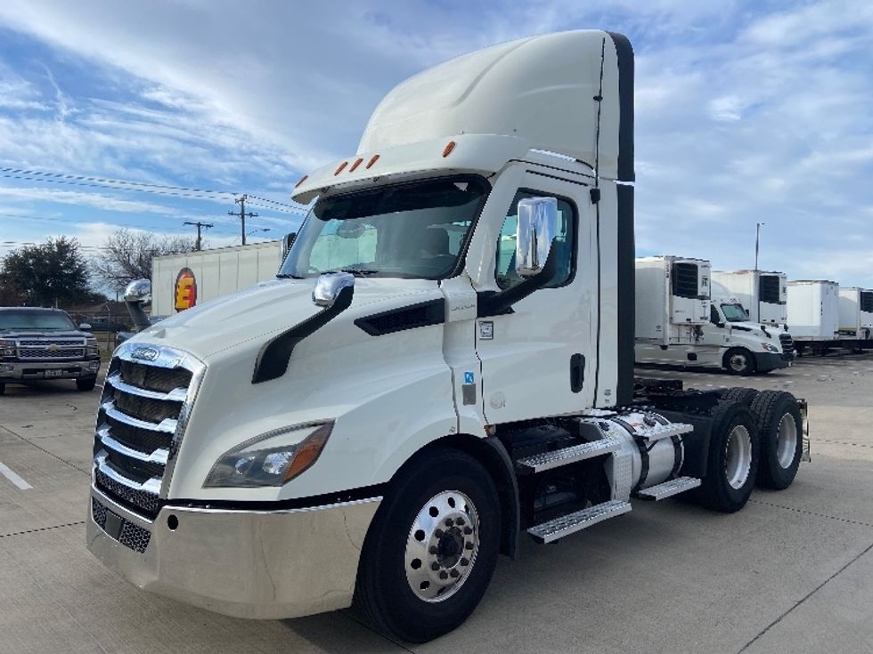 Day Cab Tractor-Heavy Duty Tractors-Freightliner-2021-T11664ST-Arlington-TX-471,249\n\t\tmiles-$ 52,250 - Image 3