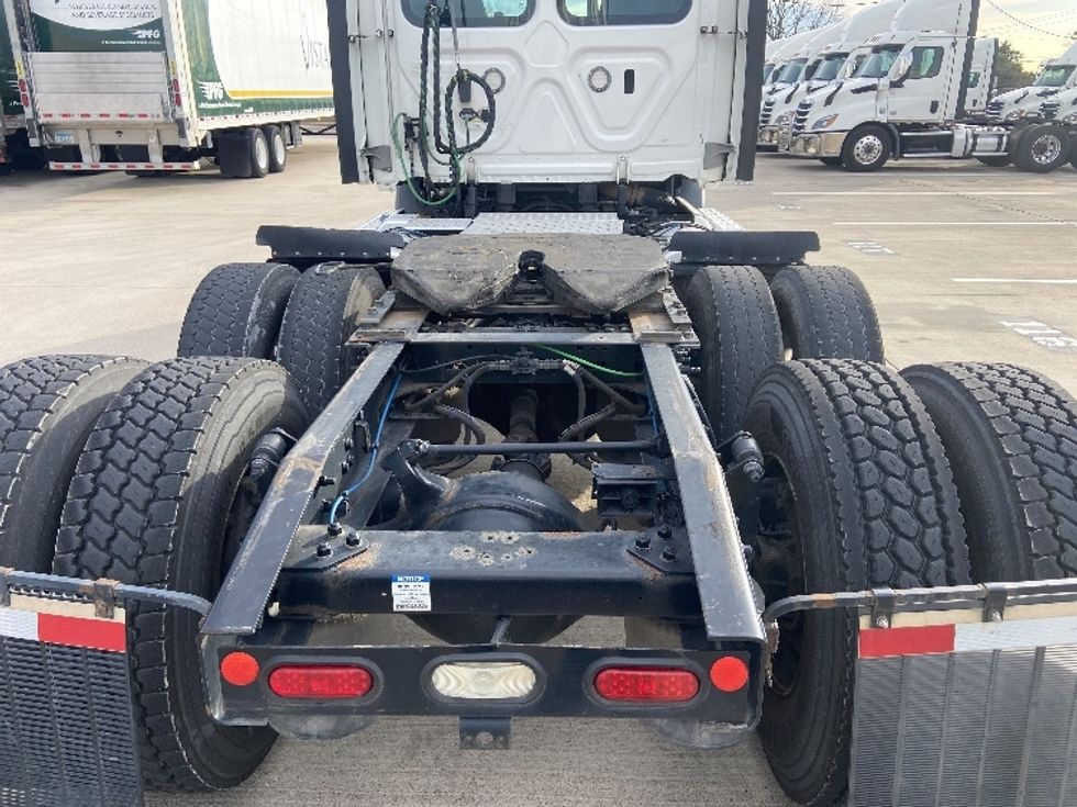 Day Cab Tractor-Heavy Duty Tractors-Freightliner-2021-T11664ST-Arlington-TX-471,249\n\t\tmiles-$ 52,250 - Image 6