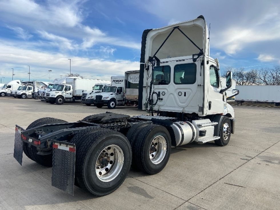Day Cab Tractor-Heavy Duty Tractors-Freightliner-2021-T11664ST-Arlington-TX-471,249\n\t\tmiles-$ 52,250 - Image 7