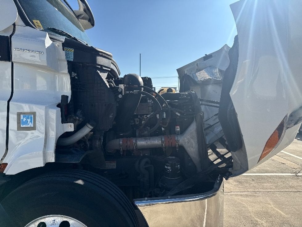 Day Cab Tractor-Heavy Duty Tractors-Freightliner-2021-T11664ST-Arlington-TX-472,511\n\t\tmiles-$ 52,000 - Image 15