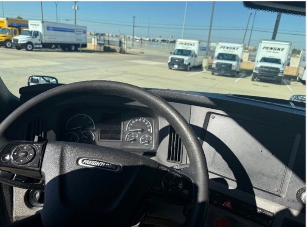 Day Cab Tractor-Heavy Duty Tractors-Freightliner-2021-T11664ST-Arlington-TX-504,161\n\t\tmiles-$ 48,750 - Image 11