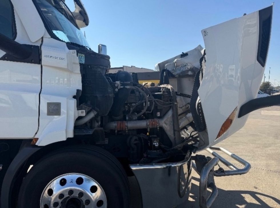 Day Cab Tractor-Heavy Duty Tractors-Freightliner-2021-T11664ST-Arlington-TX-504,161\n\t\tmiles-$ 48,750 - Image 15