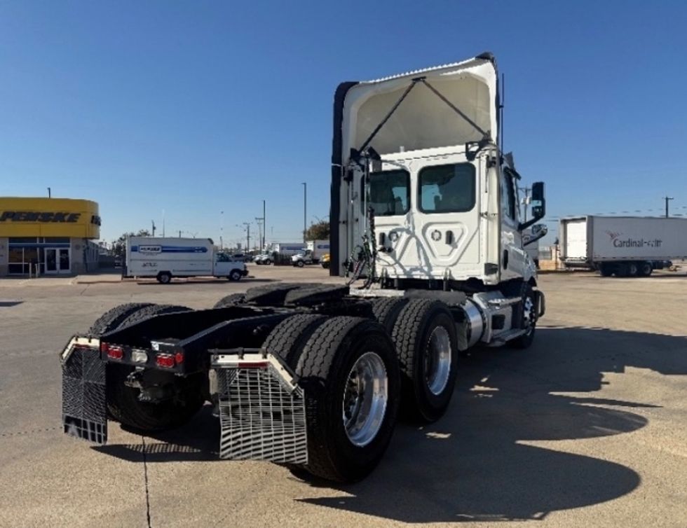 Day Cab Tractor-Heavy Duty Tractors-Freightliner-2021-T11664ST-Arlington-TX-504,161\n\t\tmiles-$ 48,750 - Image 7