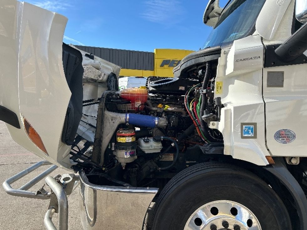 Day Cab Tractor-Heavy Duty Tractors-Freightliner-2021-T11664ST-Arlington-TX-511,443\n\t\tmiles-$ 47,750 - Image 16