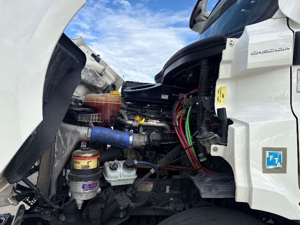 Day Cab Tractor-Heavy Duty Tractors-Freightliner-2021-T11664ST-Arlington-TX-515,519\n\t\tmiles-$ 47,500 - Image 16