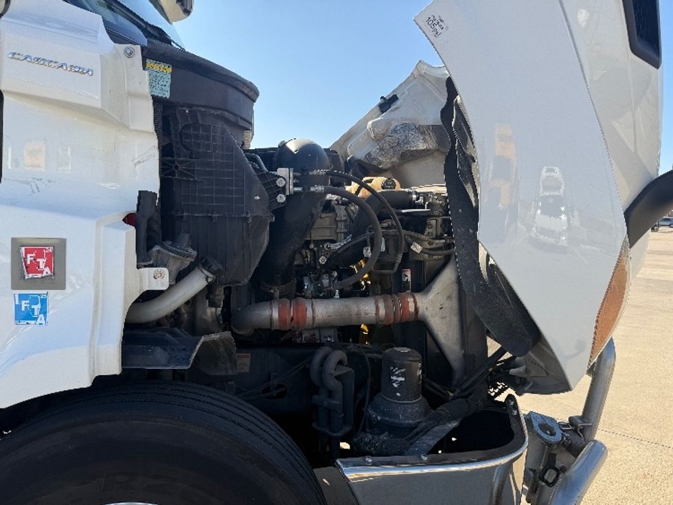 Day Cab Tractor-Heavy Duty Tractors-Freightliner-2021-T11664ST-Arlington-TX-533,922\n\t\tmiles-$ 45,500 - Image 14