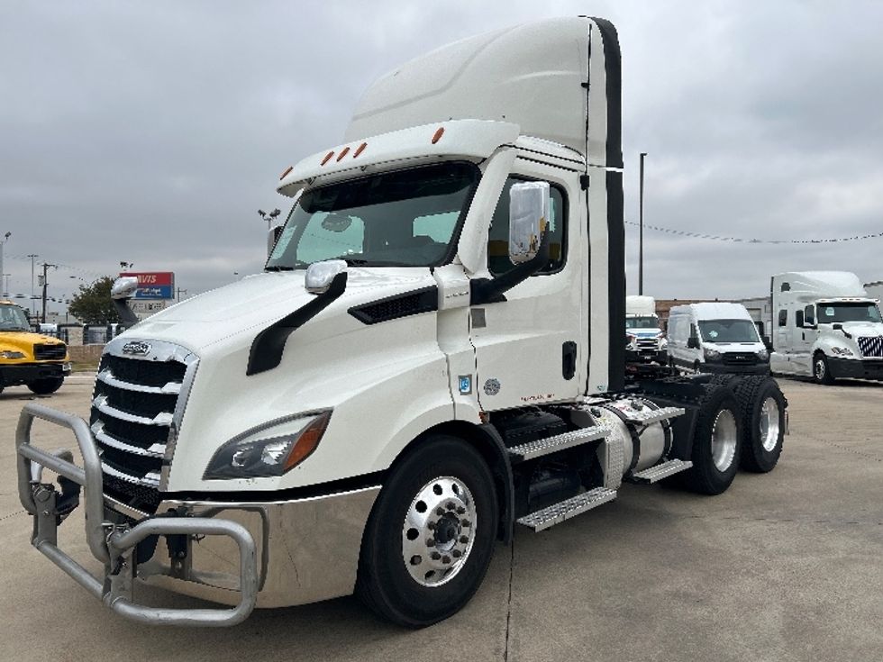 Day Cab Tractor-Heavy Duty Tractors-Freightliner-2021-T11664ST-Arlington-TX-537,337\n\t\tmiles-$ 45,000 - Image 3