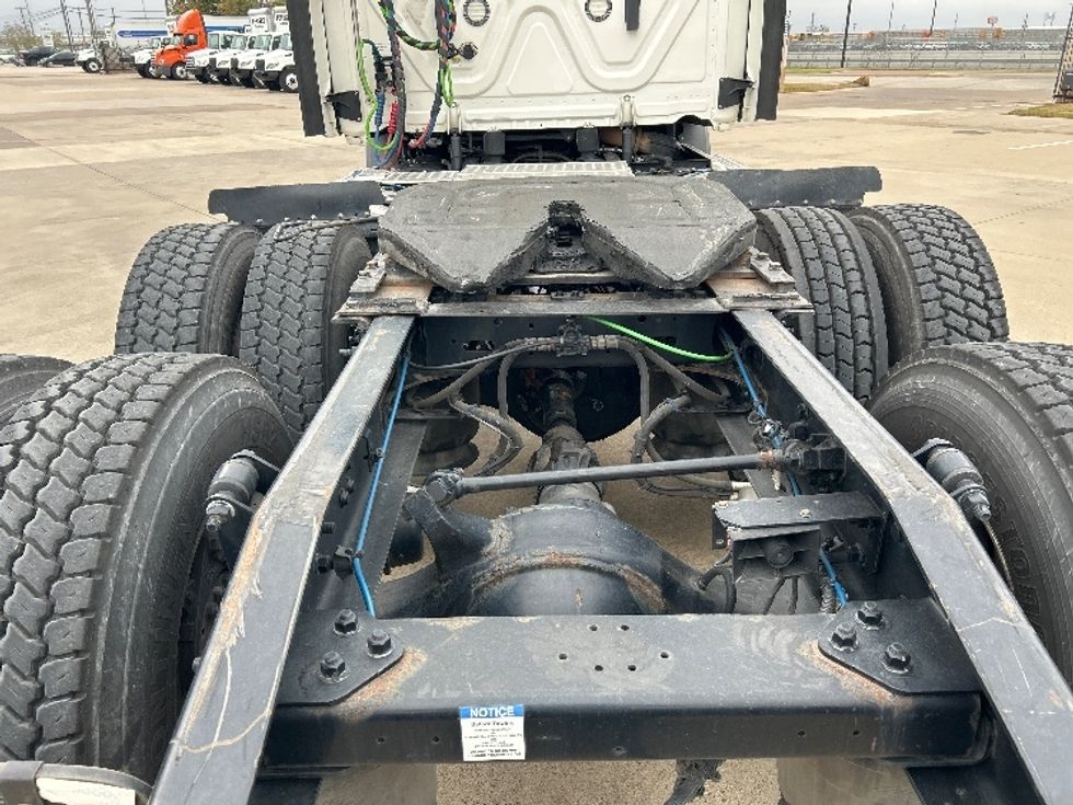 Day Cab Tractor-Heavy Duty Tractors-Freightliner-2021-T11664ST-Arlington-TX-537,337\n\t\tmiles-$ 45,000 - Image 6