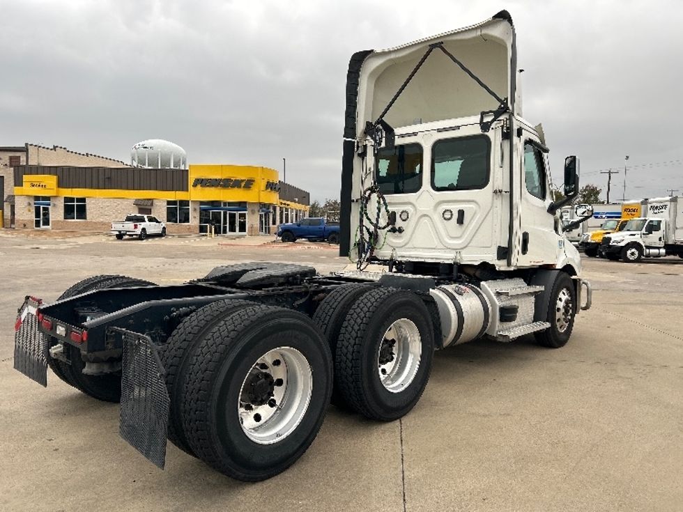 Day Cab Tractor-Heavy Duty Tractors-Freightliner-2021-T11664ST-Arlington-TX-537,337\n\t\tmiles-$ 45,000 - Image 7