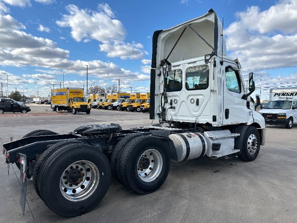 Day Cab Tractor-Heavy Duty Tractors-Freightliner-2021-T11664ST-Arlington-TX-545,671\n\t\tmiles-$ 44,000 - Image 7