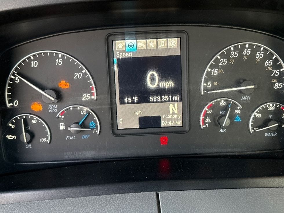 Day Cab Tractor-Heavy Duty Tractors-Freightliner-2021-T11664ST-Arlington-TX-583,746\n\t\tmiles-$ 40,000 - Image 11